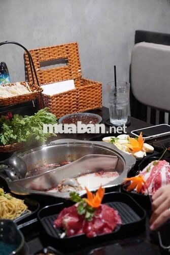 CẦN SANG NHÀ HÀNG LẨU ĐÀI LOAN ,CỐNG QUỲNH Q1 ,SẴN NỘI THẤT