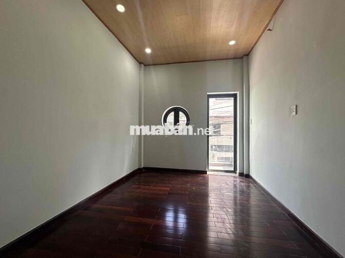 Cho thuê nhà nguyên căn cọc 1 tt 1 chính chủ ban công view Landmark 81