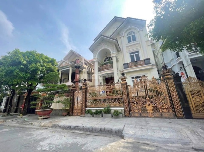 Chốt Ngay Biệt Thự Mặt Tiền Nguyễn Đăng Giai, Quận 2. Giá 8,2Tỷ/200m2