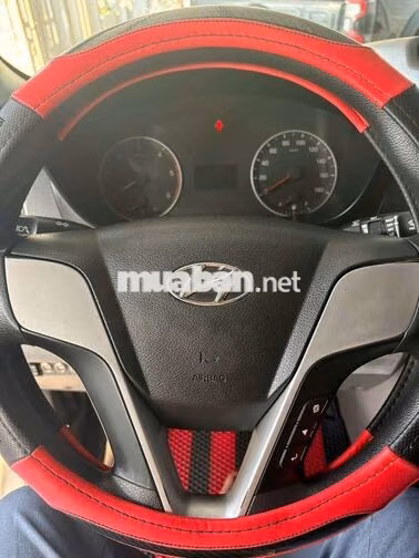 Hyundai Solati Dcar 2019 12 chỗ Trắng