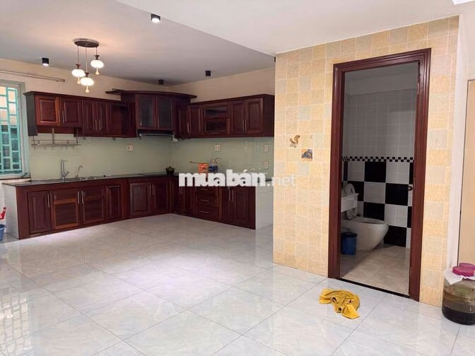 CHO THUÊ NHÀ BÌNH LỢI 6x24M, 6PN, 7WC, NỘI THẤT CƠ BẢN – 45TR