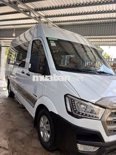 Hyundai Solati Dcar 2019 12 chỗ Trắng