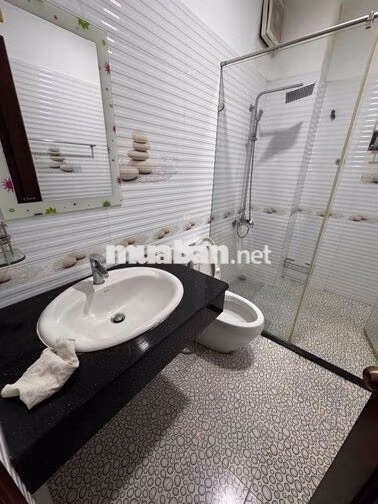 CHO THUÊ NHÀ BÌNH LỢI 6x24M, 6PN, 7WC, NỘI THẤT CƠ BẢN – 45TR