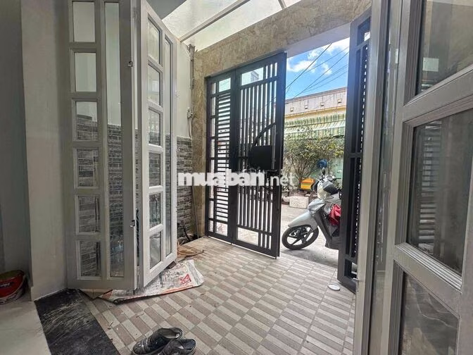 Cho thuê nhà nguyên căn cọc 1 tt 1 chính chủ ban công view Landmark 81
