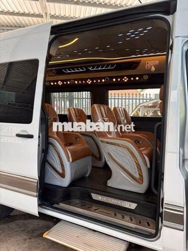 Hyundai Solati Dcar 2019 12 chỗ Trắng