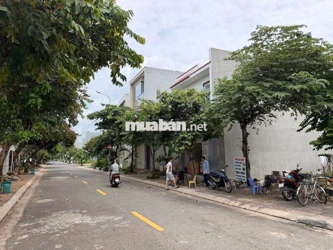 Mặt tiền kinh doanh 133m2(5x27), giá 830 triệu đường Trần Tử Bình SHR