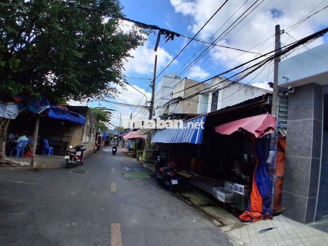 bán nhà mặt tiền chợ phường dĩ an