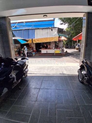 bán nhà mặt tiền chợ phường dĩ an