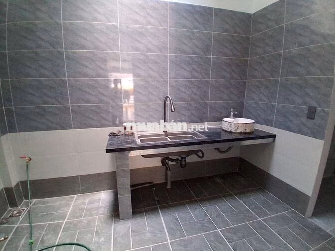 bán nhà mặt tiền chợ phường dĩ an