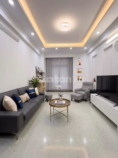 Giá rẻ nhất khu 158 Hoàng Hoa Thám 4 tầng 4 x 20m ngay cổng Ga T3 TSN