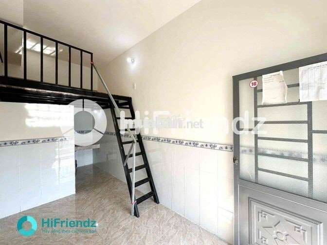 CHO THUÊ PHÒNG TRỌ GÁC CAO CÓ BANCOL THOÁNG GẦN ĐH VĂN HIẾN , ĐẦM SEN