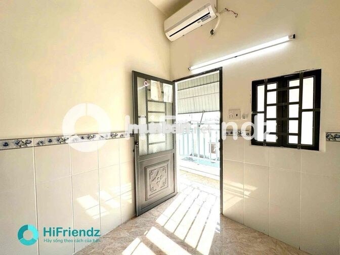 CHO THUÊ PHÒNG TRỌ GÁC CAO CÓ BANCOL THOÁNG GẦN ĐH VĂN HIẾN , ĐẦM SEN