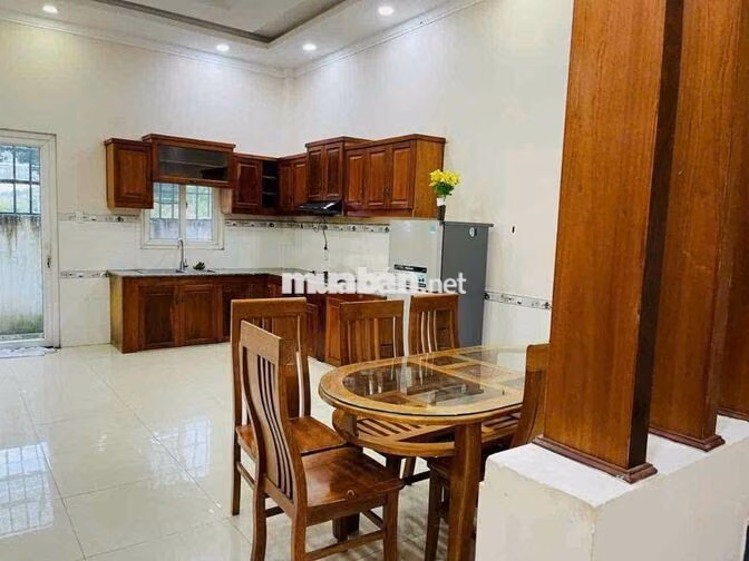 Nhà Hiệp Thành , gần Vòng xoay Hiệp Thành  , 1 trệt 2 Lầu 6pn sẵn nt