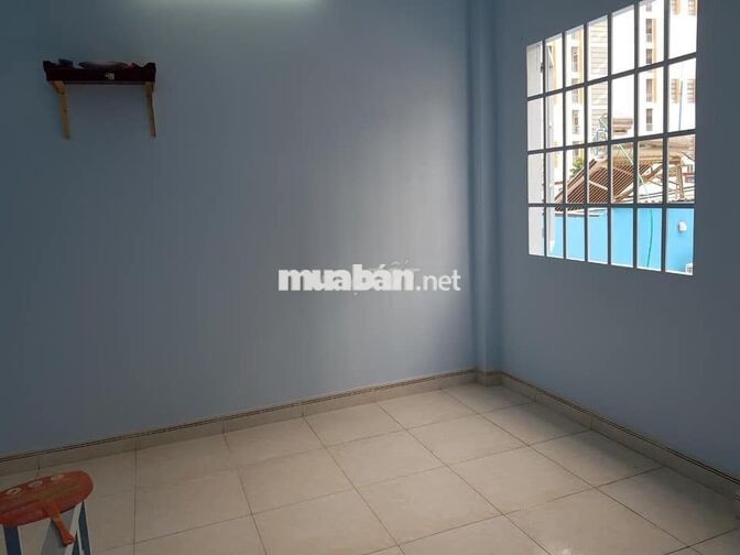 nhà nguyên căn 1 trệt một lửng 1 lầu 