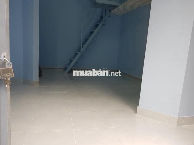 nhà nguyên căn 1 trệt một lửng 1 lầu 