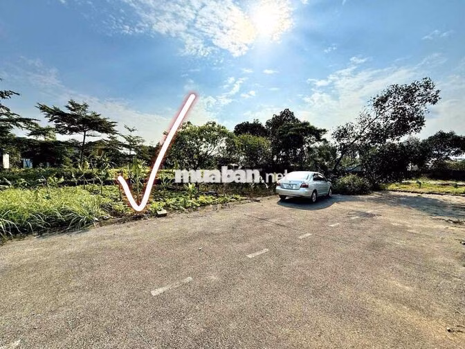 Bán 68m full thổ giáp khu công nghệ cao Hoà Lạc giá chỉ hơn 2 tỷ tí ti