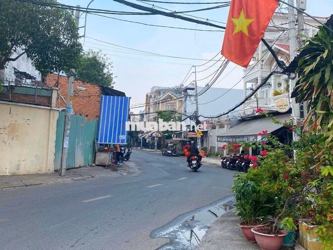 Định cư Úc cần bán đất mặt tiền đường 16m