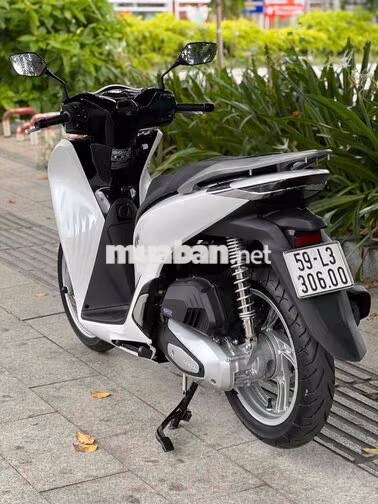 Honda SH 125i ABS 2025 Trắng bạc đen 3.000km