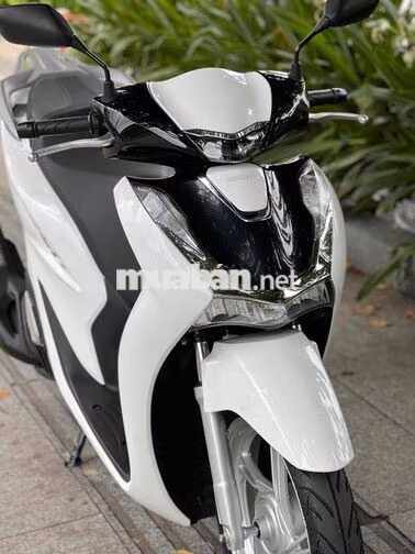 Honda SH 125i ABS 2025 Trắng bạc đen 3.000km