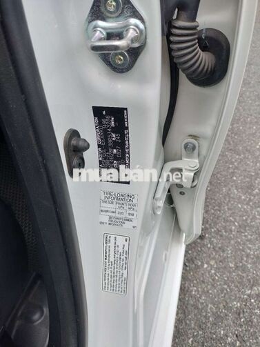 Toyota Vios 2024 CVT bản E Số tự động Trắng Camai