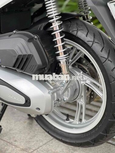 Honda SH 125i ABS 2025 Trắng bạc đen 3.000km