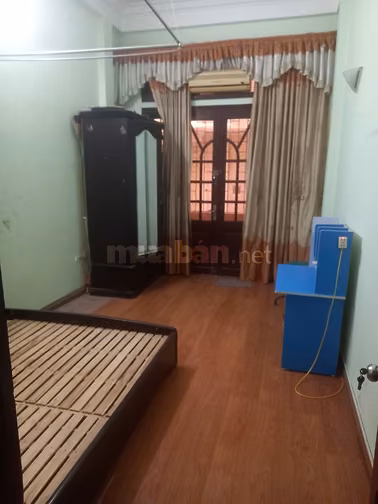 Chính chủ cho thuê nhà nguyên căn Nguyễn Chí Thanh - Phường Láng 5 ngủ
