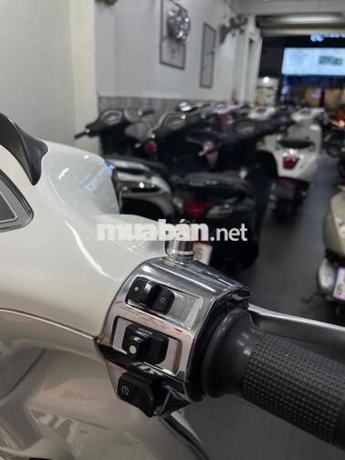 Piaggio Vespa Sprint iGet ABS 125cc Trắng 2023