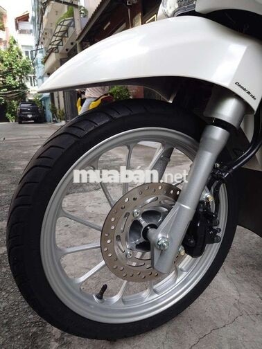 Honda SH Mode 2024 Trắng 3100 km