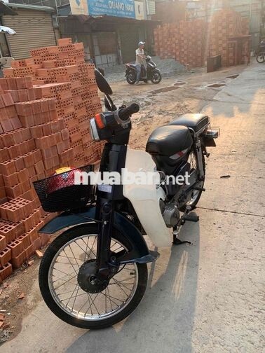 Honda Cub Tum 50cc có đề siêu bền và lợi xăng