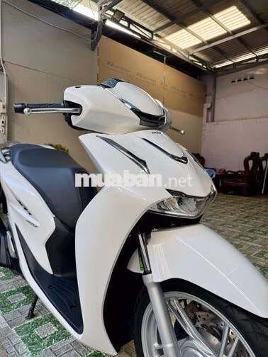 Honda SH 160i CBS 2026 Trắng 495 km