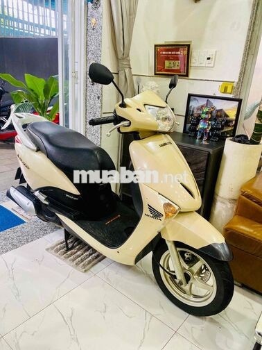 Honda Lead FI 2011 Vàng kem