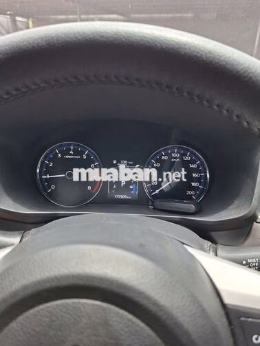 Mitsubishi Xpander 7 chỗ số tự động Xám