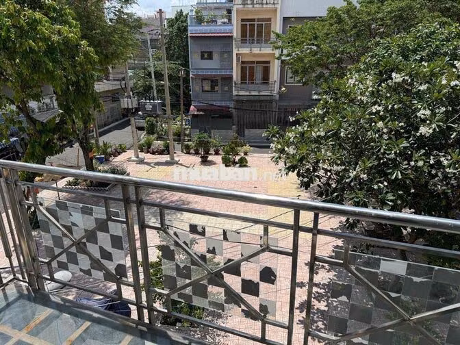 Chính Chủ Cho Thuê Nhà Âu Cơ 5,6x11 Trệt 3L ST 4PN 3WC a 23tr/ tháng,