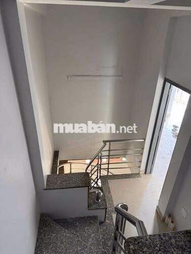 Chính Chủ Cho Thuê Nhà Âu Cơ 5,6x11 Trệt 3L ST 4PN 3WC a 23tr/ tháng,