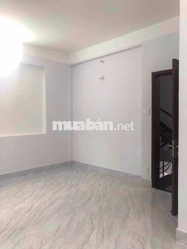 Nhà MT đường nội bộ khu Tên Lửa 6x21,3 Lầu