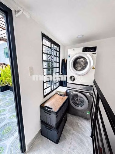 không có căn thứ 2 ngon như vậy, nếu có e bỏ nghề luôn😎
