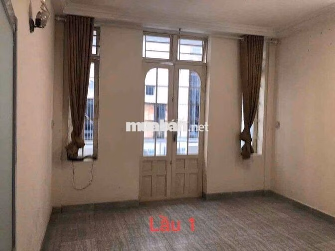 nhà nc sát mt hxh tr 2 lầu 4pn 3vs trần Khắc Chân Q1