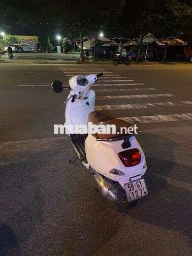 Piaggio Vespa LX 125 Trắng