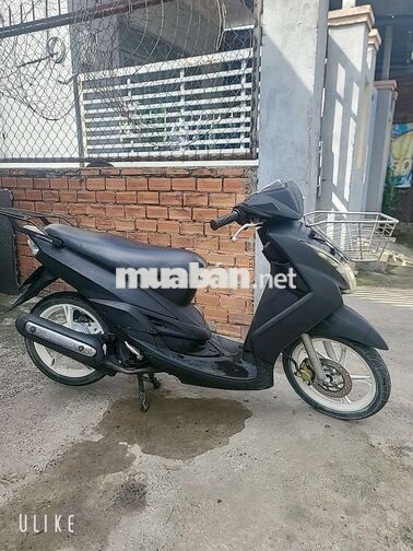 Yamaha Ultimo Tự động màu Đen