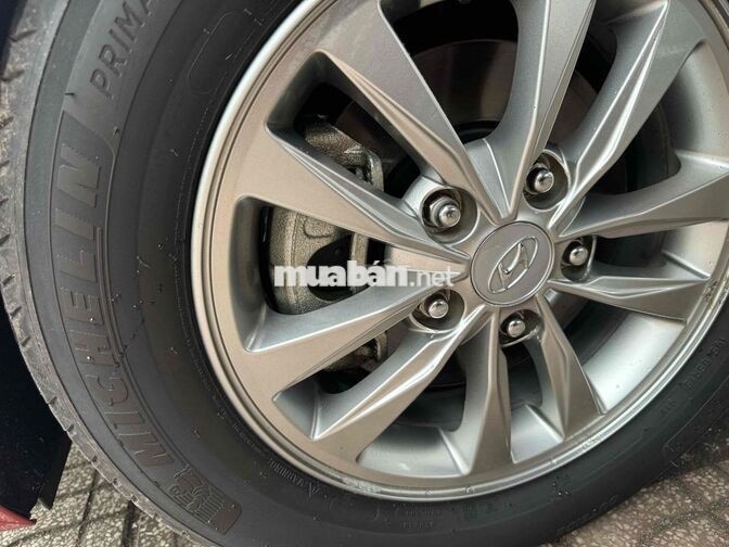 Hyundai Elantra 1.6GLS 2019đký20 Số sàn From mới