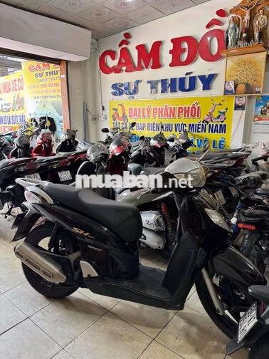 Honda SH 150 Ý Đen