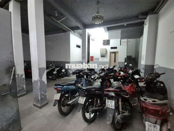 Chính chủ cần bán tòa CHDV 22 phòng dòng tiền 100tr/tháng QBình thạnh 