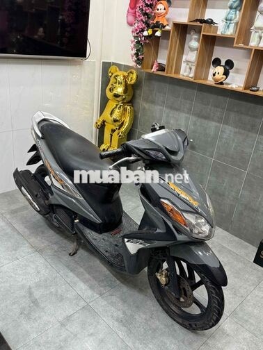 Yamaha Luvias Tự động Xám