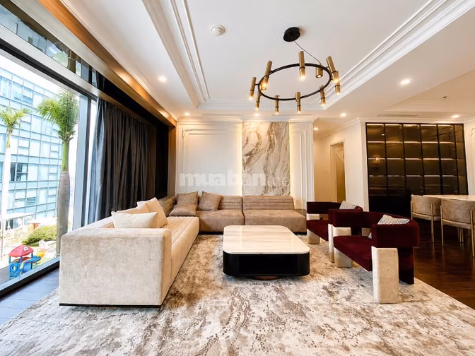 Chính chủ bán  Vincom Đồng Khởi, P. Bến Nghé, Quận 1 - 199m2 - 4pn