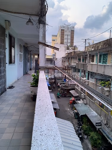 Cho nam ở ghép nhà nguyên căn chung cư cũ