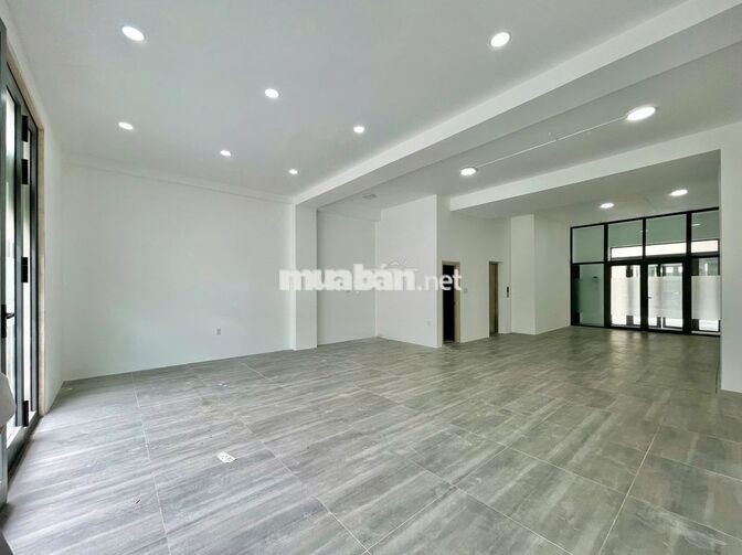 Cho Thuê MB Trệt Nhà Ngang 7m, Hầm Xe, Thang Máy, 22Tr - Vạn Phúc City