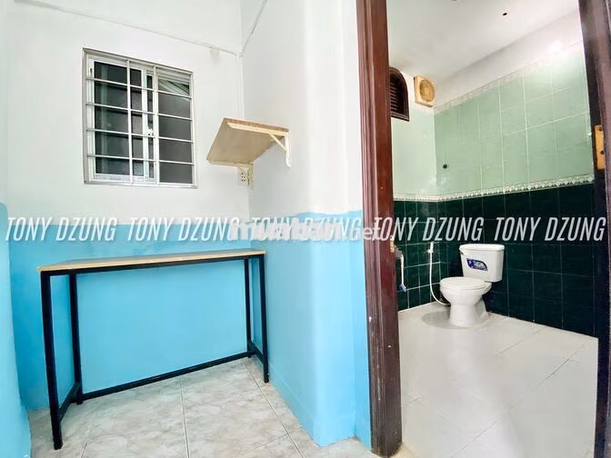 PHÒNG SIÊU RỘNG - CÓ CỬA SỔ THOÁNG Ở DƯƠNG QUẢNG HÀM - GẦN ĐH VĂN LANG