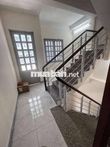 Cho thuê nguyên Lầu 1 Mới -  DT sàn 110m2 - Lối đi riêng, hẻm xe tải