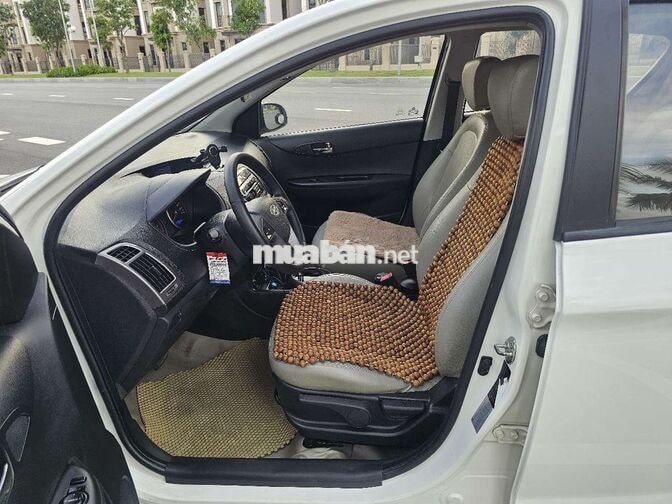 Hyundai i20 1.4AT 2013 Trắng Tự động 8 vạn