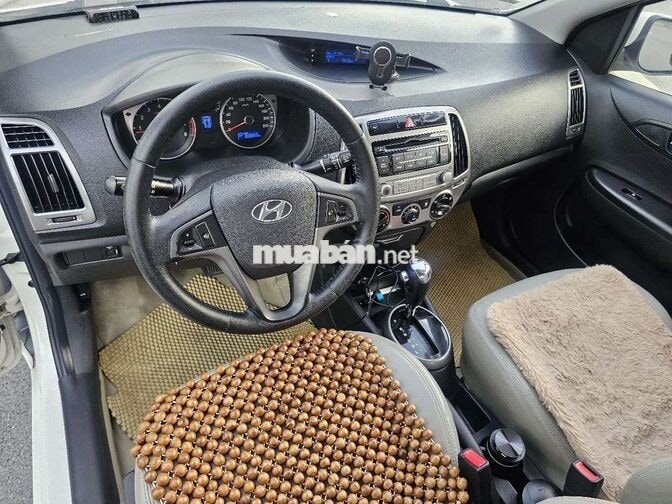Hyundai i20 1.4AT 2013 Trắng Tự động 8 vạn
